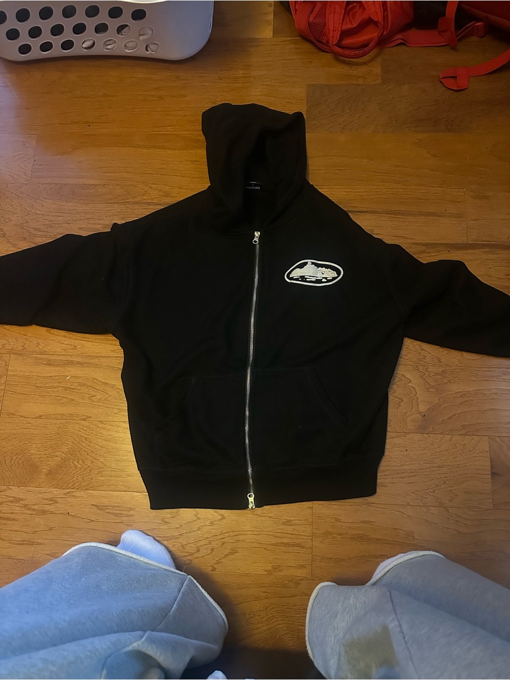 Black corteiz zip up hoodie